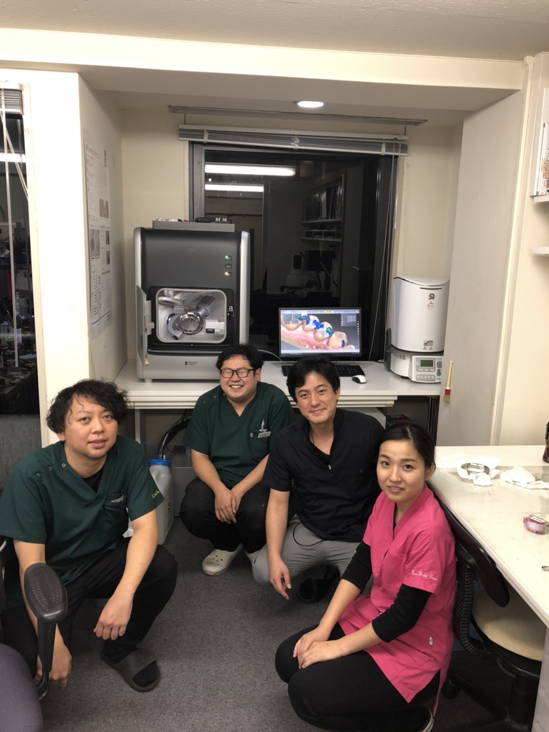歯科技工士による自在な加工 inLab MC X5を導入しました！